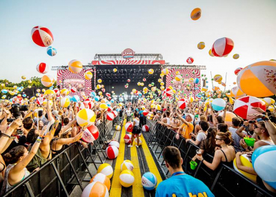 15 milli&aacute;rd&eacute;rt adt&aacute;k el a Szigetet Gerendai&eacute;k