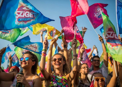 A Wizz Air seg&iacute;ts&eacute;g&eacute;vel lesz m&eacute;g z&ouml;ldebb a Sziget fesztiv&aacute;l