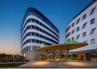 Új TRIBE hotel nyílt a budapesti repülőtéren