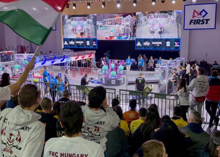 Magyar diákcsapat a legjobbak között a First Robotics Competition rangos mezőnyében