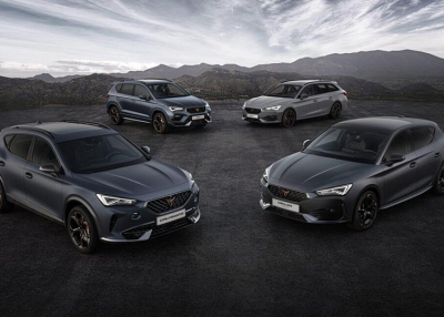 Versenyszimulátorba ülhettek a látogatók a Cupra Roadshow-n