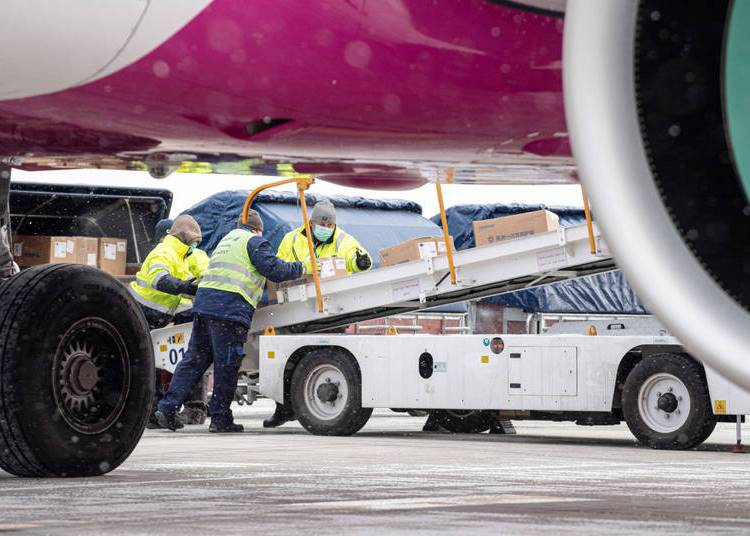 A Budapest Airport menedzsmentje lemond fizetésének egy részéről