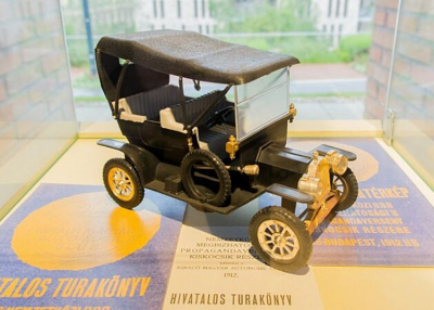 Haz&aacute;nkban az 1912-es Budapest-Konstantin&aacute;poly rali ki&aacute;ll&iacute;t&aacute;sa!