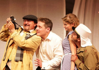 M&aacute;jus v&eacute;g&eacute;n &uacute;jranyit a J&aacute;t&eacute;ksz&iacute;n