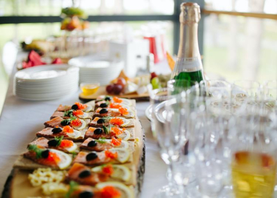 3 ok, ami&eacute;rt a catering az esem&eacute;nyed sz&iacute;ve &eacute;s lelke