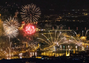700 ezren nézték élőben a budapesti tűzijátékot