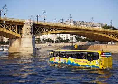 Kétéltű városnéző járművet fejlesztett a Riverride