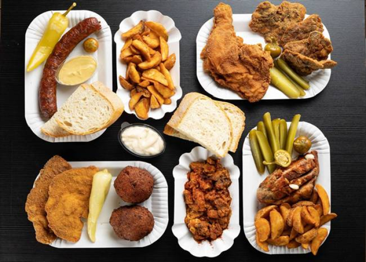 5 milli&oacute; adag &eacute;tel k&eacute;sz&uuml;lt &Oacute;buda kedvenc vend&eacute;gl&aacute;t&oacute;hely&eacute;n