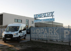 T&eacute;li vesz&eacute;lyek a rept&eacute;ri parkol&oacute;kban: erre figyeljen indul&aacute;s előtt