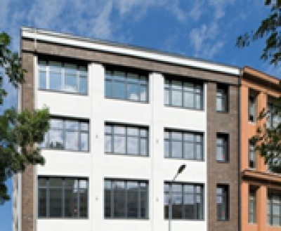 &Uacute;j loft irod&aacute;k &Oacute;bud&aacute;n rekl&aacute;m, m&eacute;dia &eacute;s kreat&iacute;v c&eacute;gek sz&aacute;m&aacute;ra