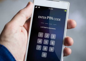 Tizenötezer forintra emelik a PIN-kód nélküli, érintéses fizetések határát