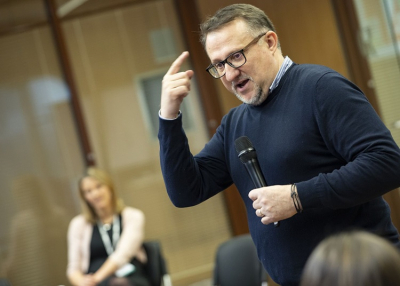 &Iacute;gy l&aacute;tja a MICE-piacot Gorazd Čad, a szlov&eacute;n Conventa főszervezője &ndash; INTERJ&Uacute;